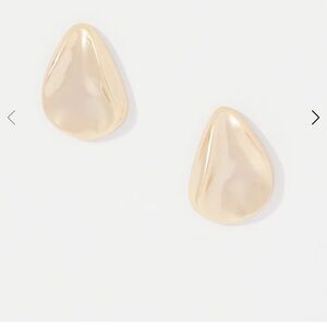 WHBM Pillowy Petal Studs